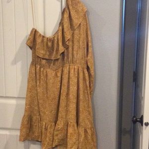 Super cute Nwt Heyson one shoulder dress